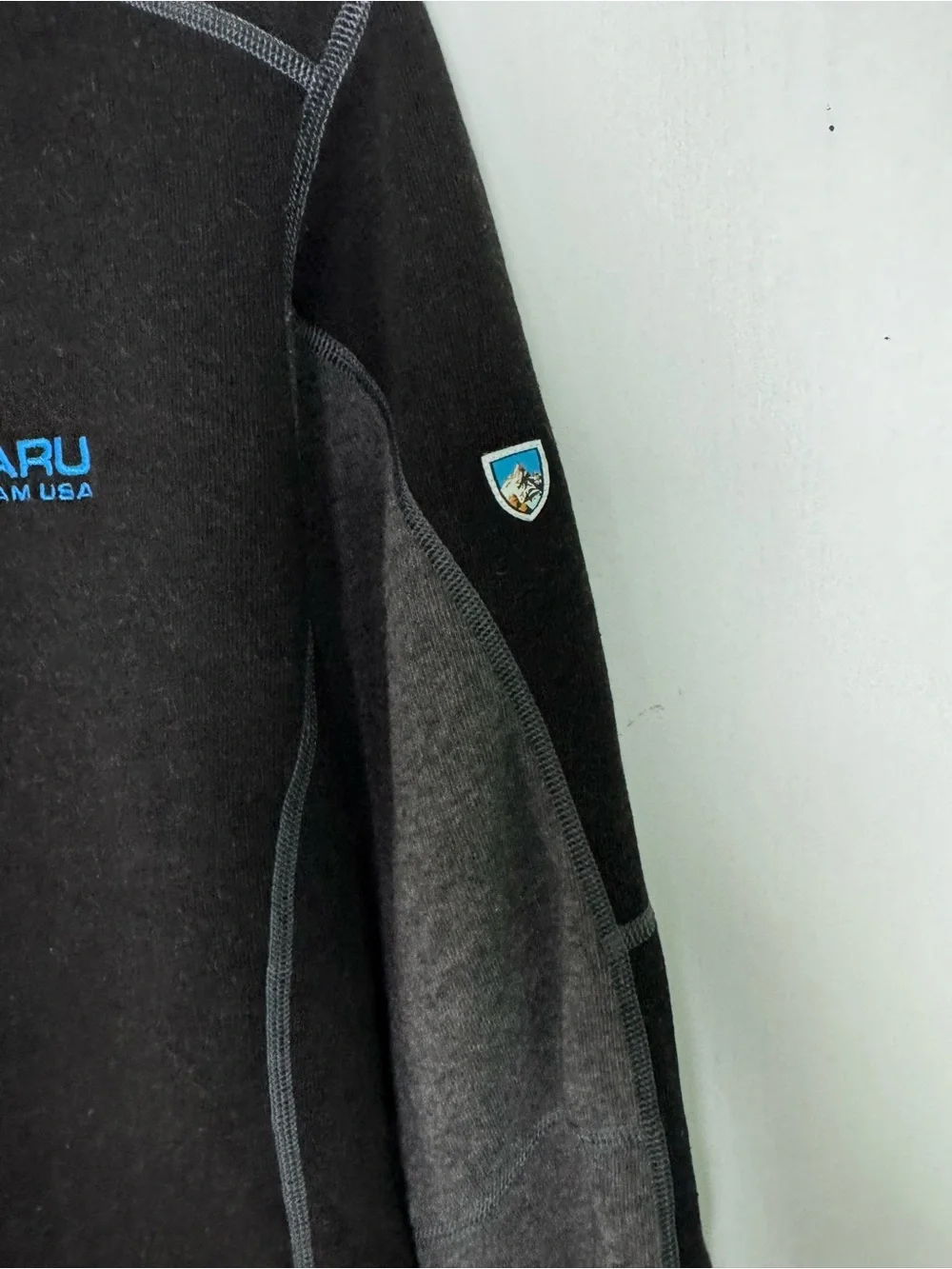 Kuhl Black and Gray Quarter-Zip Pullover Sz Med